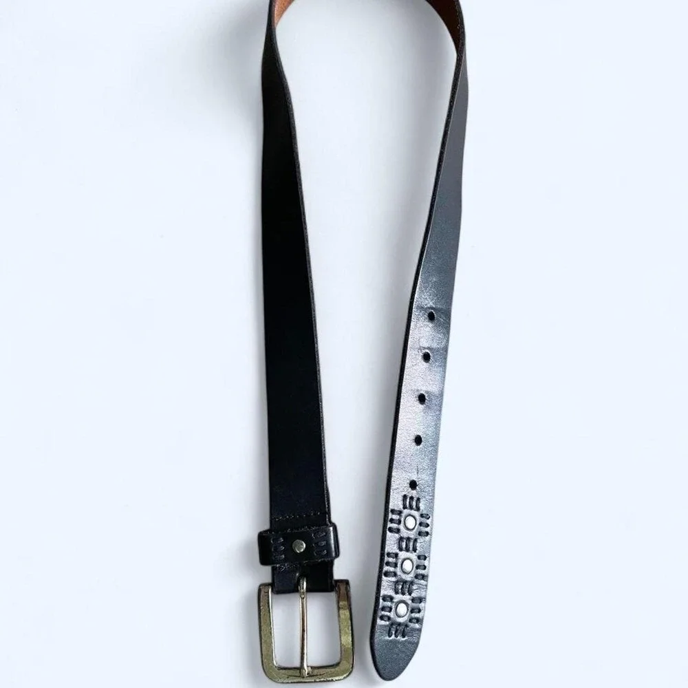 Black leather western‎ embroidered belt with silver buckle